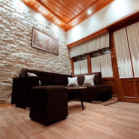 Duplex Apartment Viktoria Gjirokaster Luaran gambar