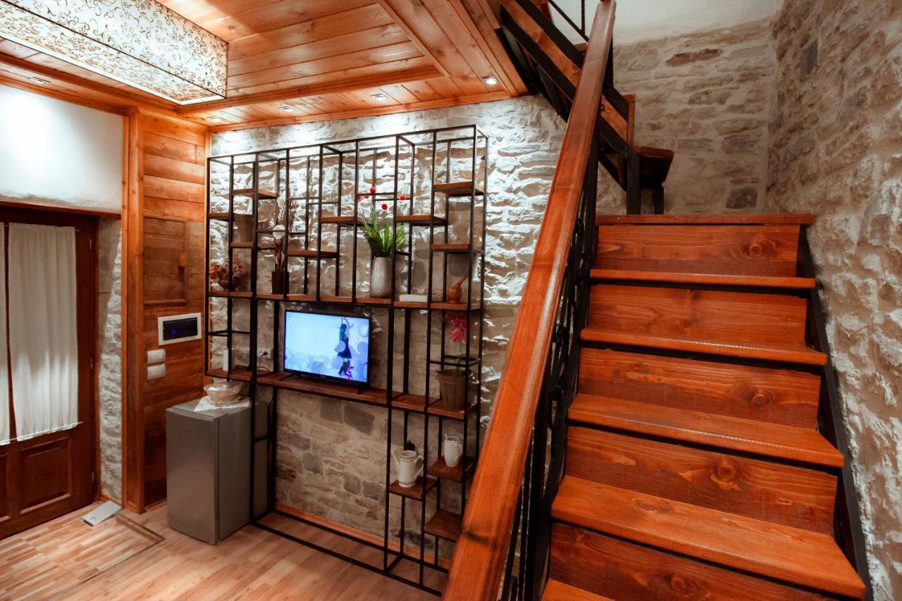 Duplex Apartment Viktoria Gjirokaster Luaran gambar
