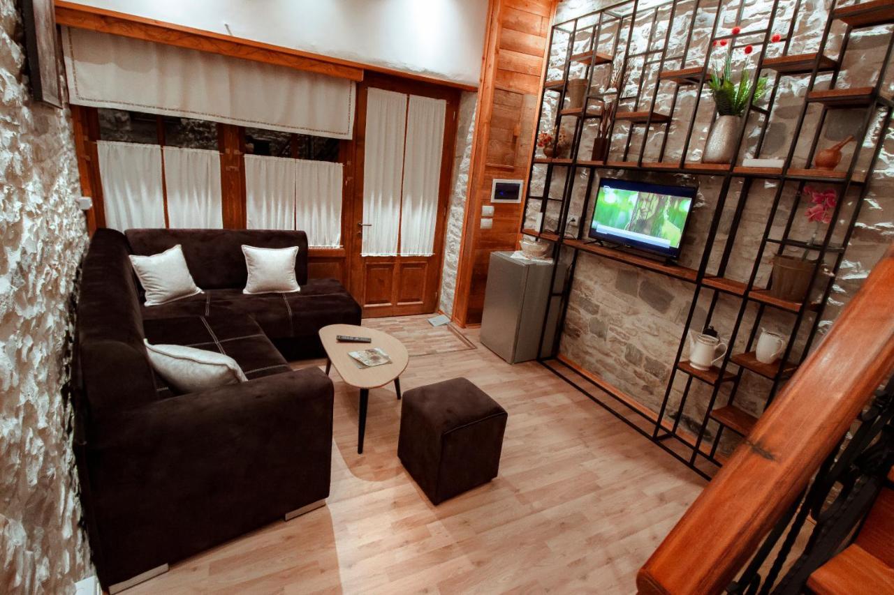 Duplex Apartment Viktoria Gjirokaster Luaran gambar